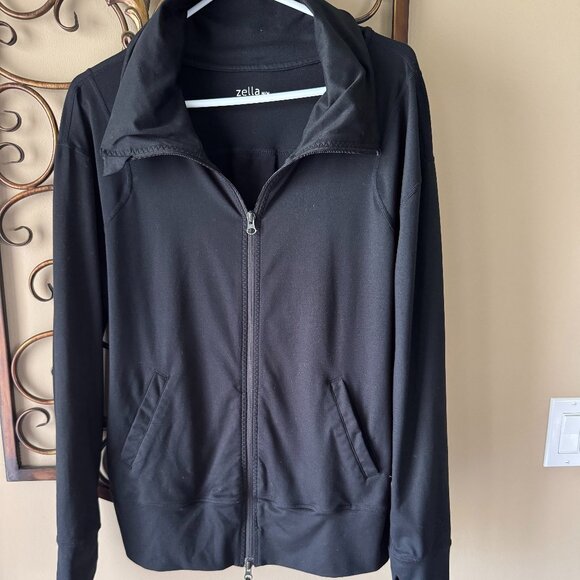 Zella Black Zipper Jacket - Picture 1 of 4